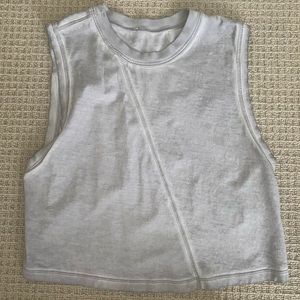 Lululemon gray cropped tank
